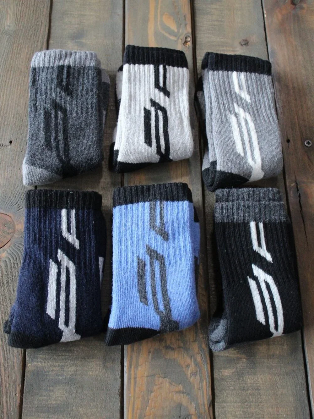 Boy's Merino Wool Hiking Socks Thick Cushion Crew 6 Pairs